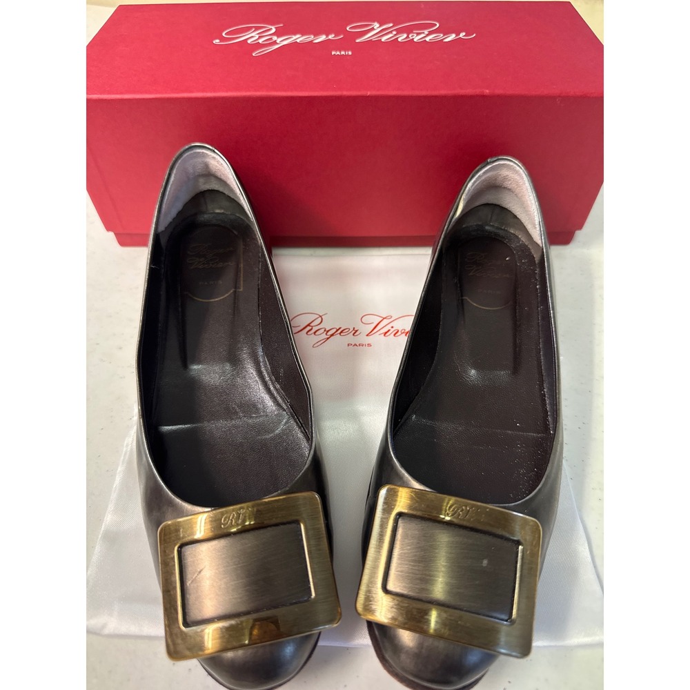 Roger Vivier Belle Vivier Metallic Pewter Leather Buckle Flats Shoes 37.5